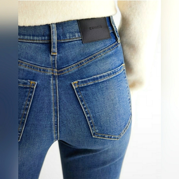 Express High Rise Light Wash Skinny Jeans - Size 2R - Picture 3 of 12